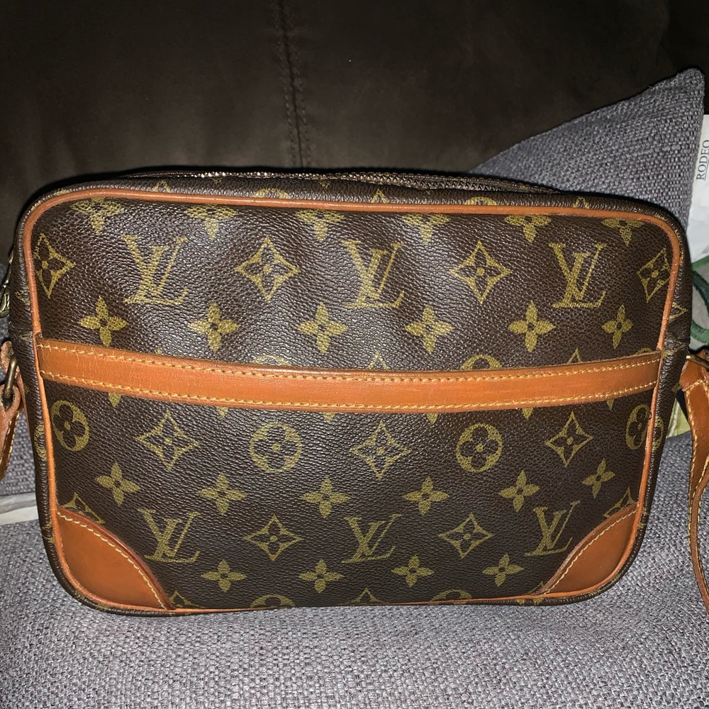 ❌❌SOLD❌❌Louis Vuitton Trocadero crossbody